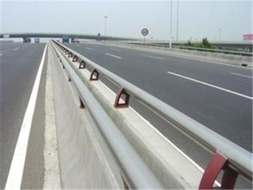 道路护栏4